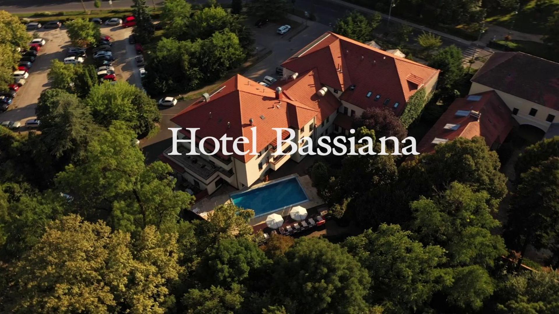 Bassiana Hotel Es Etterem Sárvár Eksteriør billede